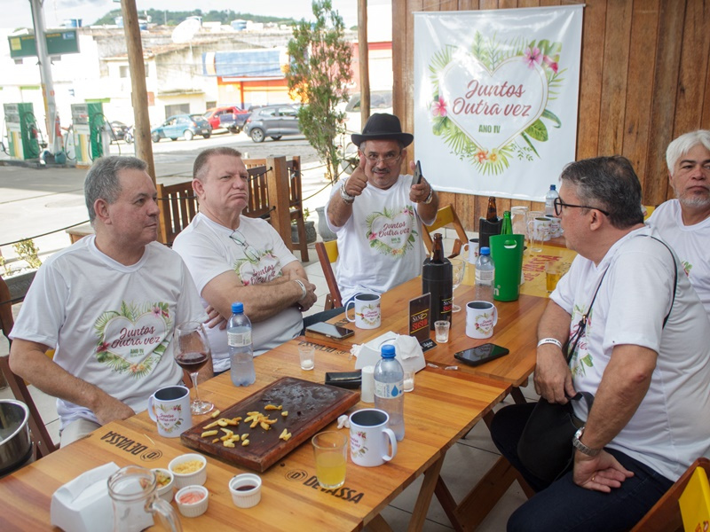 reencontro_alunos_deraldo_2024-70 reencontro_alunos_deraldo_2024-70