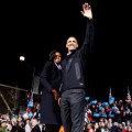 Barack Obama vence Mitt Romney e é reeleito presidente dos EUA Barack Obama vence Mitt Romney e é reeleito presidente dos EUA