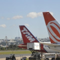 Anac anuncia multas até R$ 90 mil para empresas aéreas que não cumprirem horário Anac anuncia multas até R$ 90 mil para empresas aéreas que não cumprirem horário