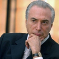 Temer estuda exonerar ministros para votarem contra denúncia