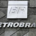 Petrobras reduz preços do diesel e gasolina nas refinarias Petrobras reduz preços do diesel e gasolina nas refinarias