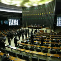 Câmara aprova projeto que libera terceirização de atividades nas empresas Câmara aprova projeto que libera terceirização de atividades nas empresas