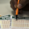 Megas-Sena sorteia neste sábado prêmio estimado em R$ 40 milhões