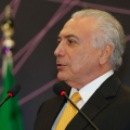 Bolsonaro convida Temer para chefiar missão humanitária no Líbano