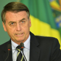 Com decreto, pessoas acima de 25 anos podem ter até 4 armas de fogo