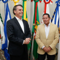 Bolsonaro chega nesta segunda à Suíça; Mourão assume a Presidência