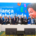 Governo adere integralmente ao Criança Alfabetizada e reforça educação como prioridade