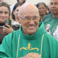 Monsenhor José Augusto celebra 7ª noite da Novena de Senhora Santana